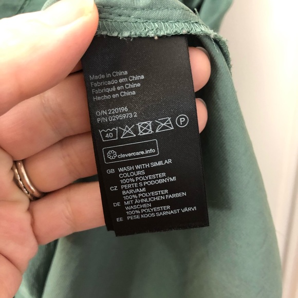 Pretty H&M women’s top - Picture 9 of 10